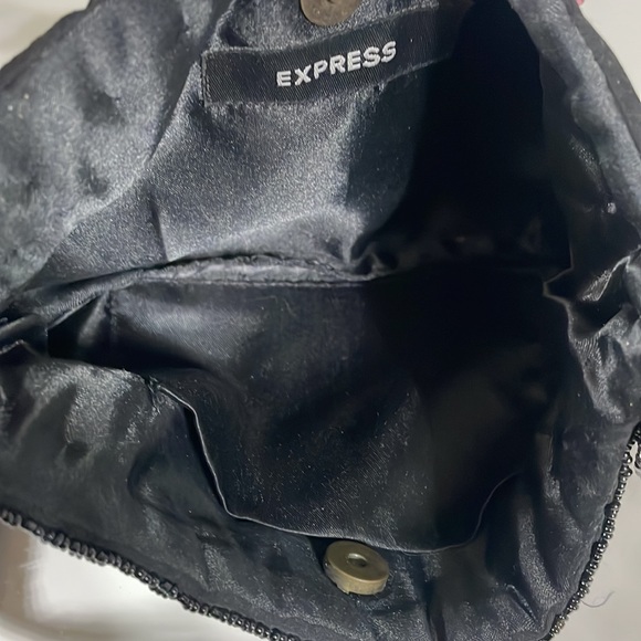 Beaded purse. New condition . Beautiful colors . 10 width / 6 length / 12 strap - Picture 5 of 6